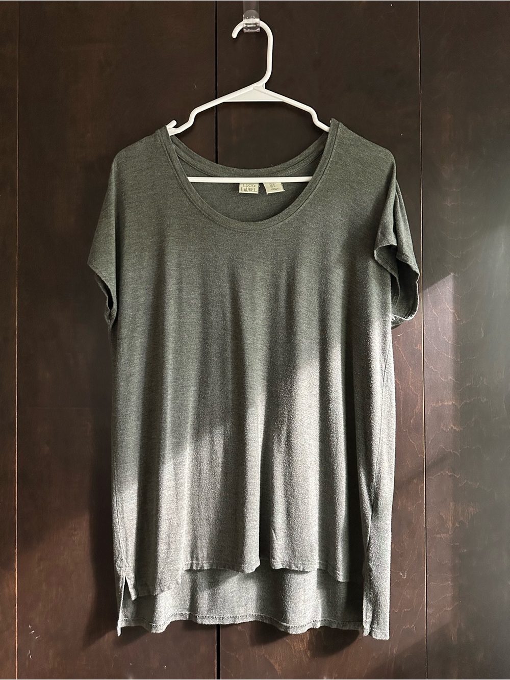 Lucy & Laurel Olive Green Scoop Neck Short Sleeve Tee